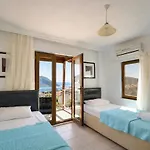 Kalkan'da Deniz Manzarali 6 Kisilik Villa Kaş