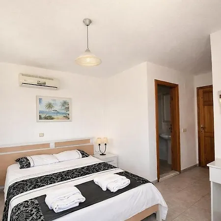 Villa Kalkan'da Deniz Manzarali 6 Kisilik *