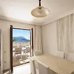 Kalkan'da Deniz Manzarali 6 Kisilik וילה