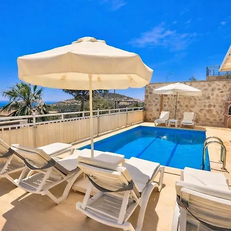 Kalkan'da Deniz Manzarali 6 Kisilik *