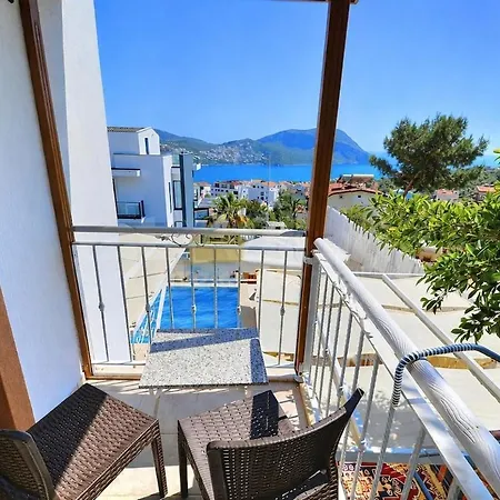וילה Kalkan'da Deniz Manzarali 6 Kisilik