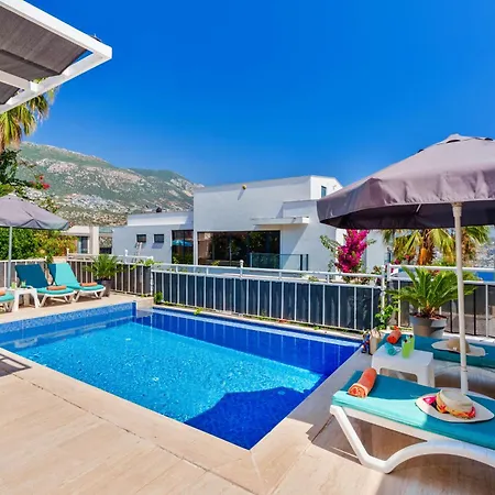 Kalkan'da Deniz Manzarali 6 Kisilik קס