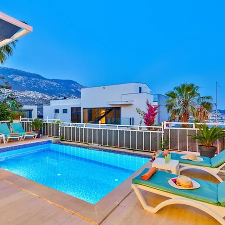Kalkan'da Deniz Manzarali 6 Kisilik וילה קס