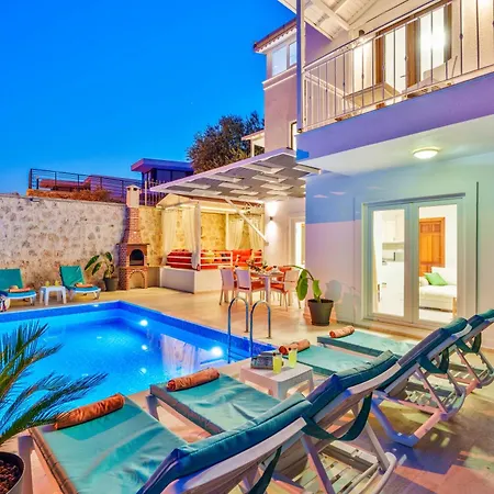 Kalkan'da Deniz Manzarali 6 Kisilik וילה קס
