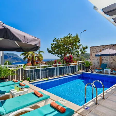 Kalkan'da Deniz Manzarali 6 Kisilik * קס