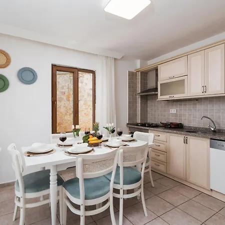 Kalkan'da Deniz Manzarali 6 Kisilik וילה קס