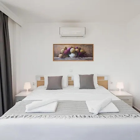 Kalkan'da Deniz Manzarali 6 Kisilik וילה
