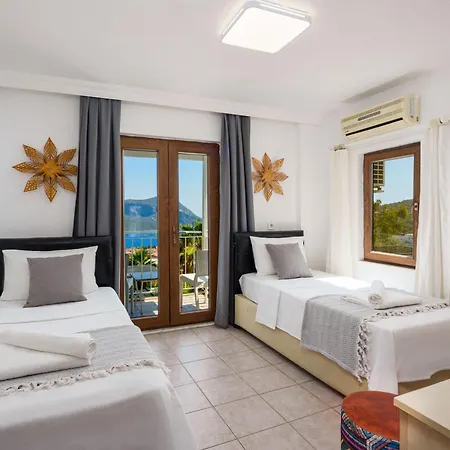 Kalkan'da Deniz Manzarali 6 Kisilik קס