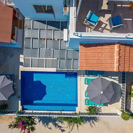וילה Kalkan'da Deniz Manzarali 6 Kisilik *