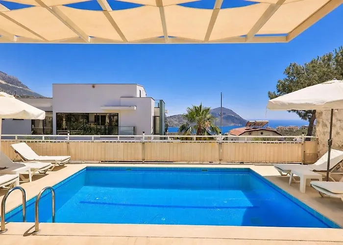 Villa Kalkan'da Deniz Manzarali 6 Kisilik Kas