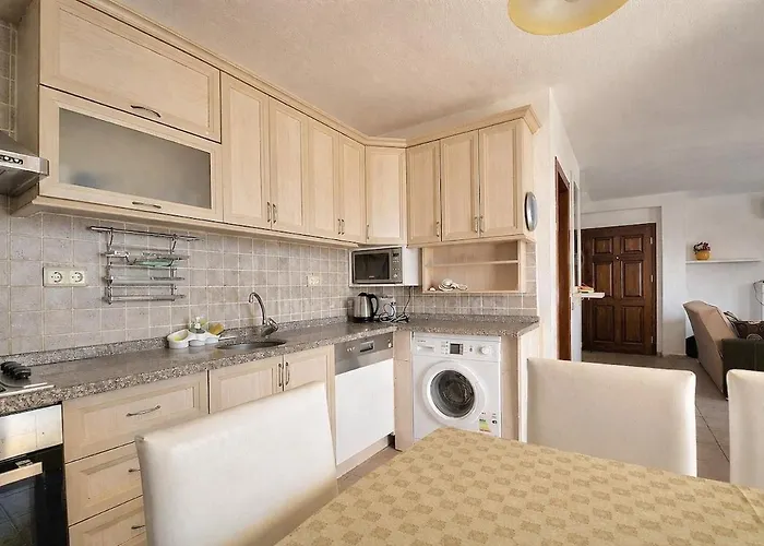 Kalkan'da Deniz Manzarali 6 Kisilik Villa