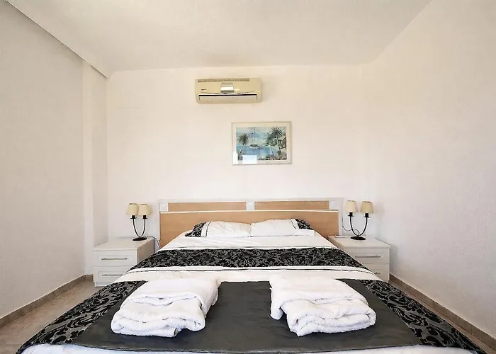 Kalkan'da Deniz Manzarali 6 Kisilik