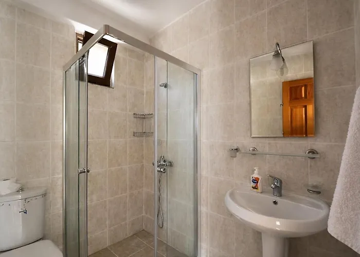 Kalkan'da Deniz Manzarali 6 Kisilik Villa Kas