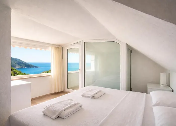 Kalkan'da Deniz Manzarali 6 Kisilik