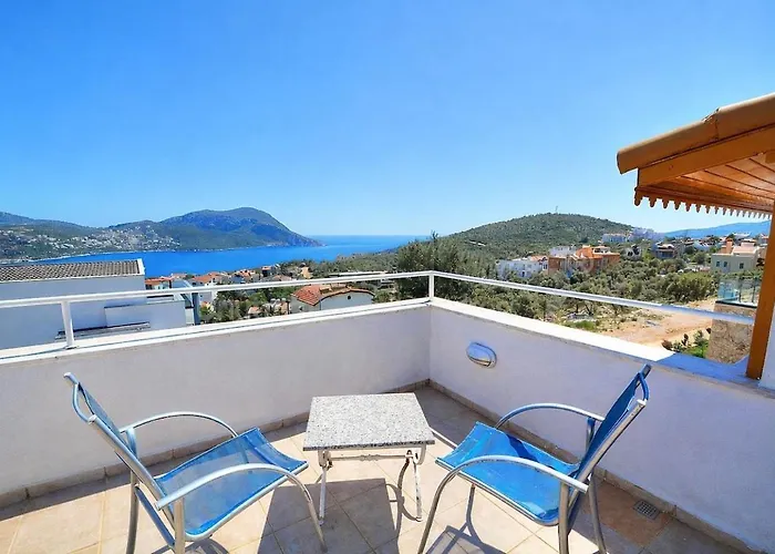 Villa Kalkan'da Deniz Manzarali 6 Kisilik *