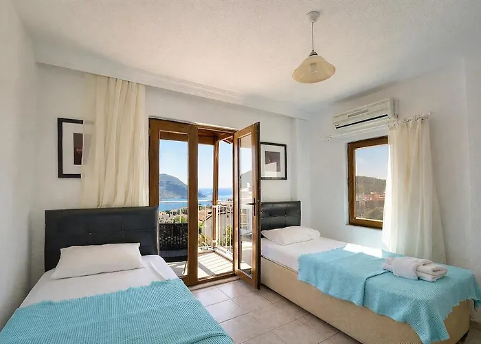 Kalkan'da Deniz Manzarali 6 Kisilik Villa Kas